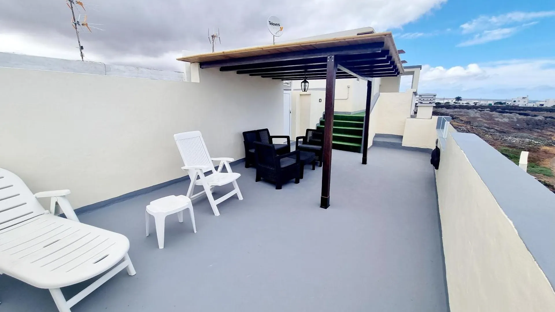 Apartamento en Mala con vista al mar